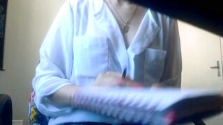 Fingering cunt and licking the fingers nasty secretary masturbation during the time that should be working