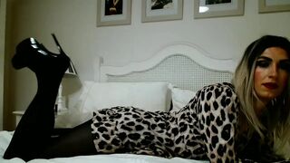 Sam_cdsissy sissy crossdresser jizz flow in hose