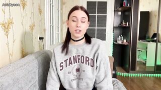 Stedsøster tabte sig ved kort og fik et læs semen i sin fisse