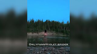 Tattooed brunette hair doxy goes slim dipping