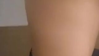 Me desvisto y me toco sólita videollamada