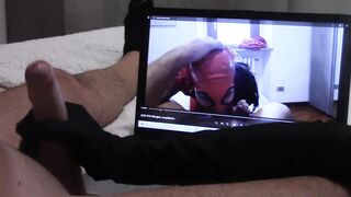 Gift to my massive fan: tugjob in gloves, during the time that is watching one of my episodes, with jizz flow