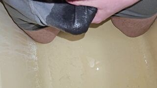 Pissing My Boxers In The Tub 《4k》