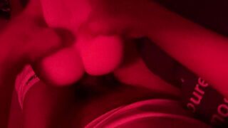 性饥渴的主人在睡前操他的心爱的小母狗 —— 女性向男喘手冲实录。