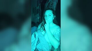 Smokin' in daybed- full length vid on OF