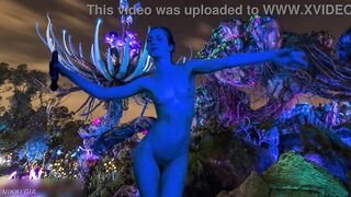 Why is that babe blue like in Avatar?