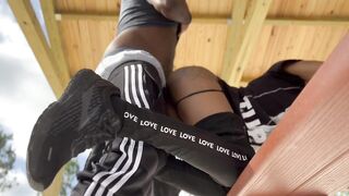 BLACK THOT SUCKS AND RIDES WEENIE IN PUBLIC PARK