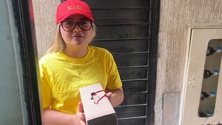 Late Punished Delivery Gal: I Screw the Client So This chab Won't Report Me to the Boss