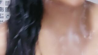 Movie scene de mi vecina mientras se baña