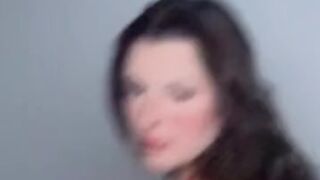 Brasileira e bem gostosa fazendo servitude