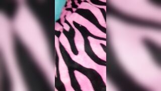 Le meto los dedos en el culo,le meto la verga y finaliza con una rica mamada..