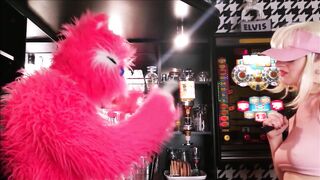 X-Ray's Sex Club - Folge 08 - Die neue Aushilfe