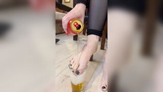 U said me u wanted to smack me, u said me u loved my feet so swallow up