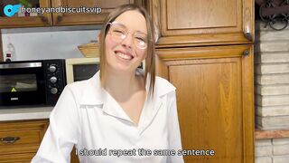 L'insegnante di inglese porca scopa il grosso cazzo del suo studente e gode - Dialoghi italiano