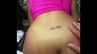 That plump hotty sits so nicely, I wanna propose to her.