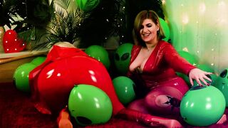 Snatch Screw and Balloon Fetish, FoodSplosh. Kinky MILFs have pervert sex!