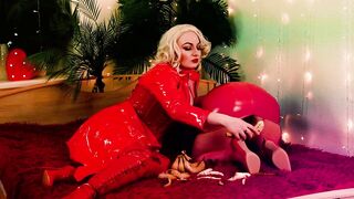 Snatch Screw and Balloon Fetish, FoodSplosh. Kinky MILFs have pervert sex!