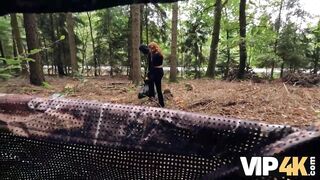 VIP4K. A slick hunter traps an blameless pair with money