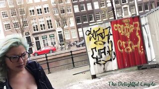 Me corro en la cara de mi Ex después de una mamada pública y hace un Cumwalk en Leidseplein, Ámsterdam