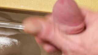 Cumming for u in a hotel bath