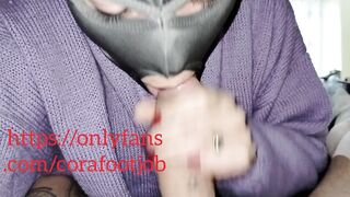 A FRENCH AMATEUR PAIR SHOWS HOW TO GIVE A ORAL-JOB AND DRINK