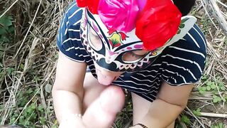 STEP MOMMY Amateur oral of my lover in the park