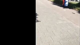 Girl flashing titts in public 
