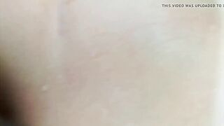 Marido filmando a esposa chupando a amiga