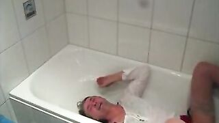 mouth pissing