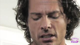 A Breathtaking Golden-haired Gives Her Cunt to a Dude Who Knows What Her Pussy Wants