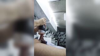 Toy banging 27-03-2023