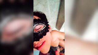 Per la prima volta una pioggia dorata che mi bagna tutta...che goduria!!