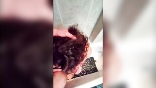 Per la prima volta una pioggia dorata che mi bagna tutta...che goduria!!