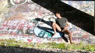 Real Ole City Road Close Up Discharged in Public