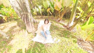 Ex-lovers reunite ends in a ejaculation on the titties