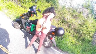 SOLO FEMALE PUBLIC STRIPPED OUTSIDE ACTUALLY GETS CAUGHT BY A BIKER ON THE BIKE TRAIL