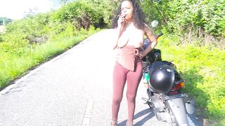 PUBLIC ORAL SEX EXOTIC BLACK COSPLAY BROWN LARGE BAZOOKAS SUCKS JOCK ON BIKETRAIL