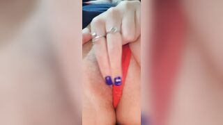 Masajeando la concha.