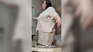 The showbiz entry of the model BeloverBigGirl, Topless dance