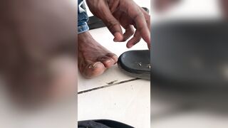 Would u suck those toes?