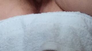 Mi masturbo pensandovi