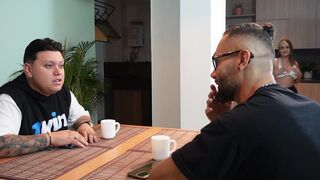 ME FOLLO A EXNOVIA FRENTE A SU CORNUDO Y GORDO NOVIO