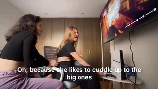 Lesbian babes having coarse sex