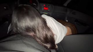 Teen boyz take the opportunity to bang in the parking public when the neighborhood light went off