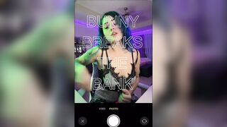 Pump for Femdom-goddess Bunny Goon