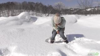 Winter Pee of Katya Clover