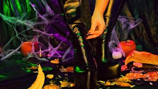 LittleMissTipToes - Halloween pumpkin tease, crush and trample in my popular haunch high boots