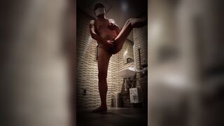 toyoutaku's nude masturbation! 202410232142