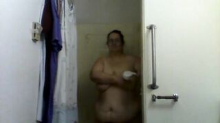 large momma showering