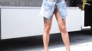 Pornsonick eshibicionista muestra tetias culito coñito y modelines a los camioneros